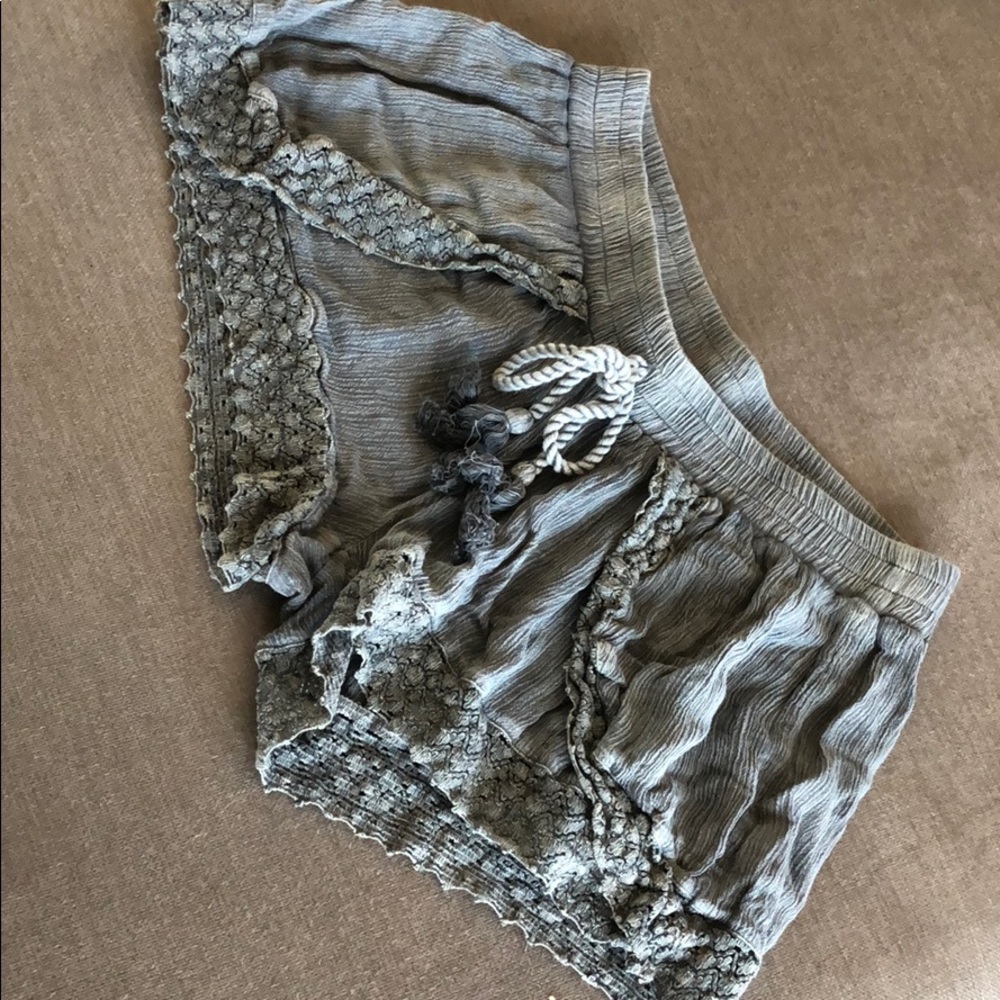 Earthbound shorts